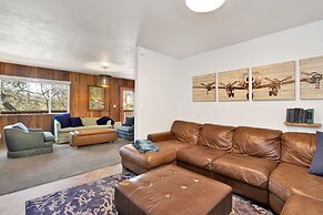 Chipmunk Treehouse #1983