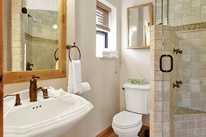 Wolf Creek Castle #2202