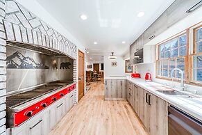 Bears Palace Chalet #2008