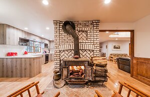 Bears Palace Chalet #2008