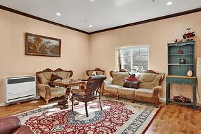 Mishka's Place #1567