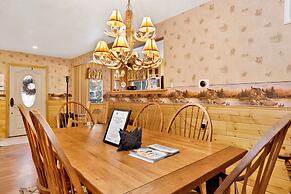 BIG Bear Happy Place #2421