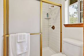 Chateau DE BIG Bear #2328