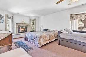 Chateau DE BIG Bear #2328