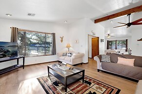 Maple Leaf Retreat #2330