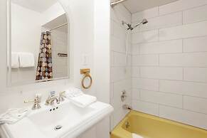 Maple Leaf Retreat #2330