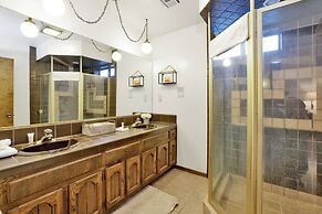 Maple Leaf Retreat #2330