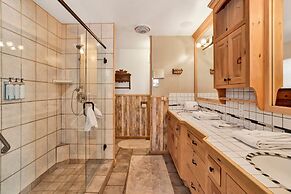 ONE Hundred Pines Ranch #2005