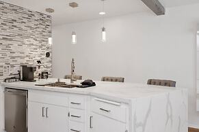 Blue JAY Getaway #2082