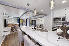 Blue JAY Getaway #2082