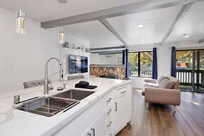 Blue JAY Getaway #2082