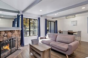 Blue JAY Getaway #2082