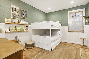 Pine Meadow Village Castle #2301