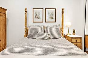 Pine Meadow Village Castle #2301