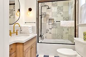 Pine Meadow Village Castle #2301