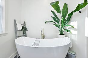 Pine Meadow Village Castle #2301