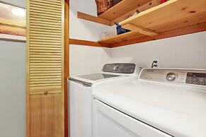 Lazy Llama Lodge #2150