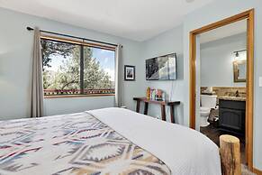 Lazy Llama Lodge #2150