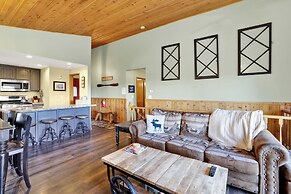 Lazy Llama Lodge #2150