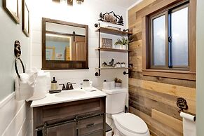 Hidden Loft Chalet #2387