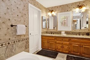 Cove Lakefront Chalet #2098