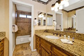 Cove Lakefront Chalet #2098