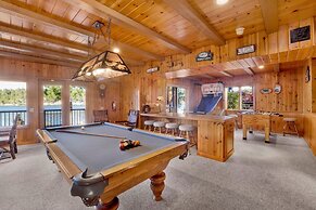 Cove Lakefront Chalet #2098