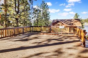 Cove Lakefront Chalet #2098