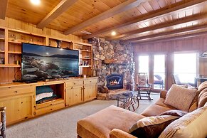 Cove Lakefront Chalet #2098