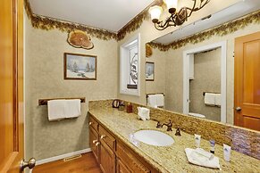 Cove Lakefront Chalet #2098