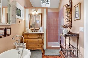 THE Winding Lane House EST 1932 #2360