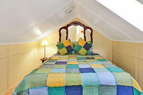 THE Winding Lane House EST 1932 #2360