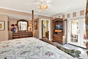 THE Winding Lane House EST 1932 #2360