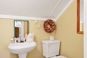 THE Winding Lane House EST 1932 #2360