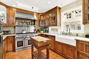 THE Winding Lane House EST 1932 #2360