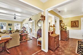 THE Winding Lane House EST 1932 #2360