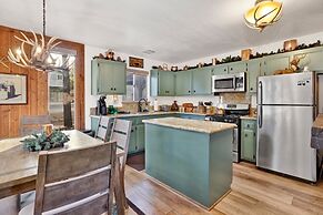 Mockingbird Mountain Getaway #2380