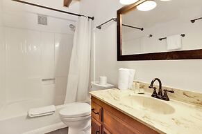 Rustic Retreat #2419