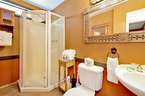 Club View Pines #2105