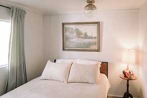 OAK Knoll Unit 9 #2407