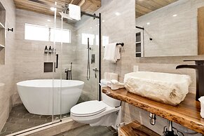 Moose Mountain Manor #2462