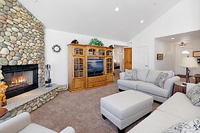 BIG Bear Cozy Hideaway #2253