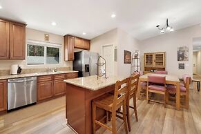 KIT Kat's Hideaway #1874