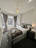 Large Five Bedroom Home with parking