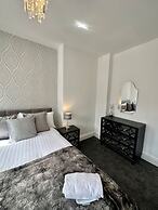 Large Five Bedroom Home with parking