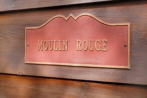 Moulin Rouge #2055
