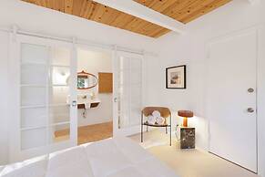 Mid-century Modern Chalet #1927