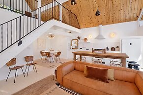 Mid-century Modern Chalet #1927