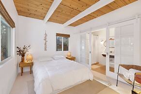 Mid-century Modern Chalet #1927