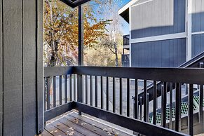 Lakeside Retreat #2365